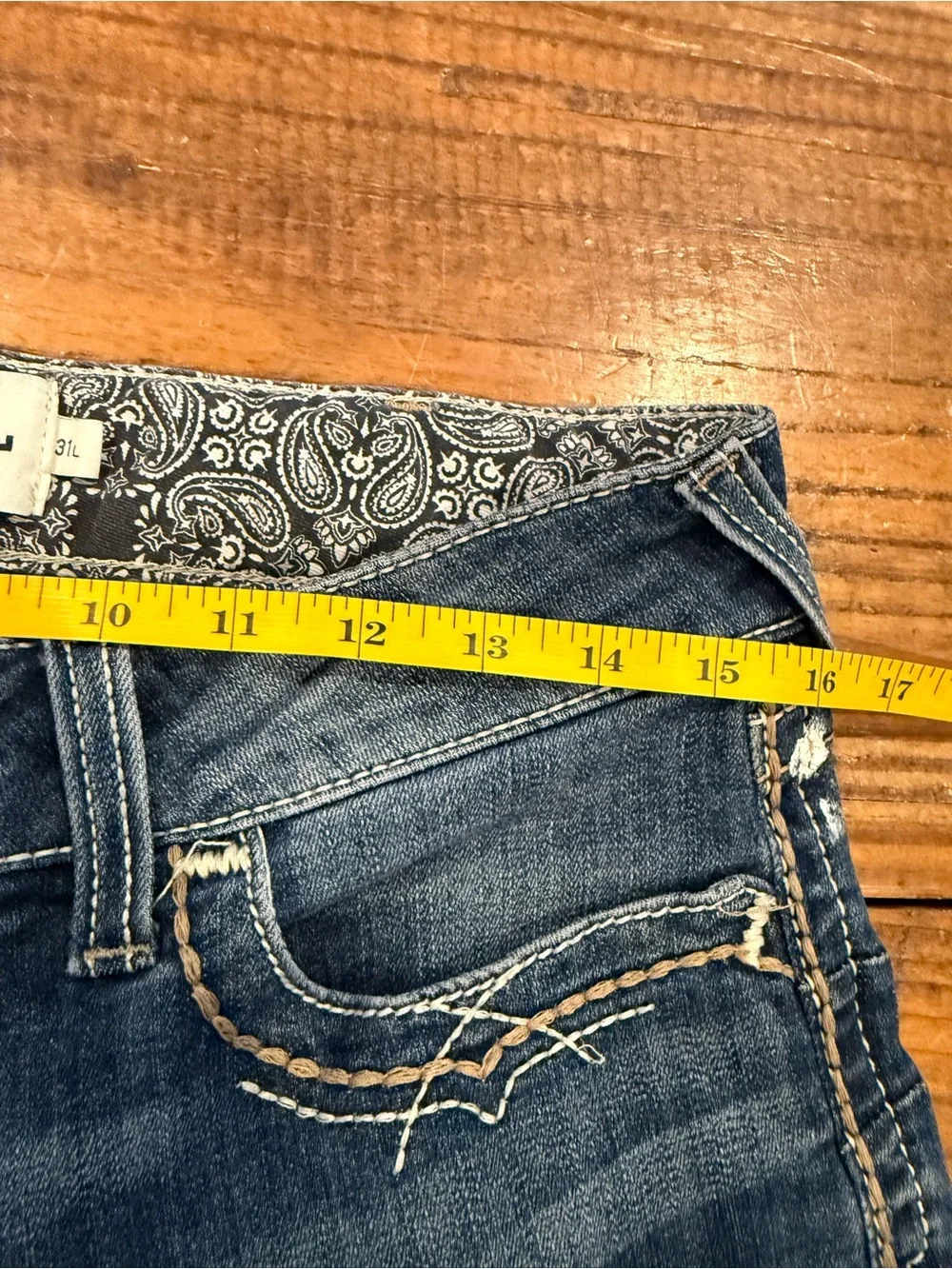 Ariat REAL Denim 31L Distressed Bootcut Jeans Western Y2K Embroidered
